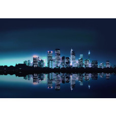 City in the night fotobehang, met een nachtelijk stadsgezicht, ideaal voor een stedelijke en moderne sfeer.