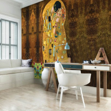 Een fotobehang van 'De Kus' van Gustav Klimt, waarin liefde en verfijnde gouden tinten worden afgebeeld.