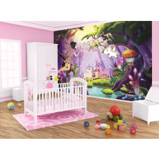 Een fotobehang van feeėn en unicorns met elfenstof en een eenhoorn in een sprookjesbos te zien in de babykamer.