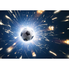 Fotobehang van een flitsende voetbal in actie, met snelheidslijnen die de beweging benadrukken.