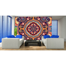 Een fotobehang met een speels patroon van kleurrijke bloemen en kunstvormen, passend in een huiskamer.