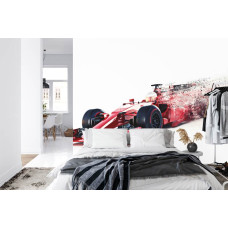 Een fotobehang van een Formule 1-auto in een snelle beweging met dynamische lichten in een slaapkamer.