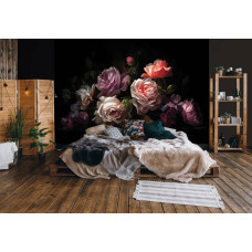 Een fotobehang van een schilderij van geschilderde rozen op bloemen in de woonkamer.