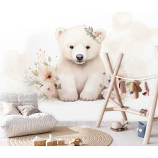 Een fotobehang van een kleine ijsbeer met bloemen in een schattig kinderbehang.