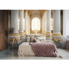 Een fotobehang van een luxe gebouw met gouden pilaren in een elegante slaapkamer.