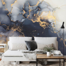 Een fotobehang met luxe gouden marmer met antracietgrijze accenten in een eetkamer.