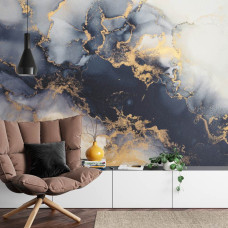 Een fotobehang met luxe gouden marmer met antracietgrijze accenten in een huiskamer.
