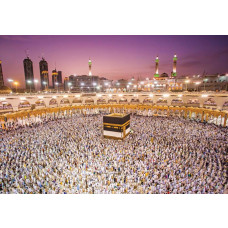 Fotobehang van moslimpelgrims die tawaaf doen rond de Kaäba in Mekka tijdens de hadj, weergegeven op vliesbehang.