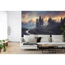 Een fotobehang met een mysterieus rivierlandschap tussen bergen, afgebeeld in een huiskamer.