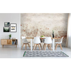 Een fotobehang met een oude stenen muur in een industrieel ontwerp, geschikt voor een huiskamer.