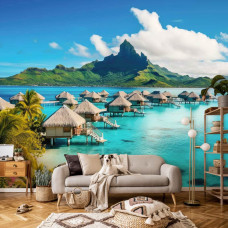 Een fotobehang van een paradijselijk eiland met een strand en turquoise zee, perfect voor een woonkamer.