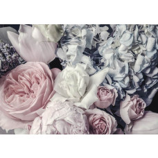 Pastel bloemen fotobehang met rozen, pioenrozen en tulpen, romantische sfeer.