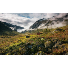 Puur Noorwegen bergen landschap met een indrukwekkend berglandschap.