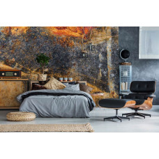 Een fotobehang van een roestige betonnen muur voor een industriėle sfeer in de woonkamer en slaapkamer.