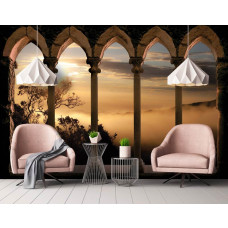 Fotobehang met 3D-perspectief van Romeinse pilaren en landschap in een woonkamer.