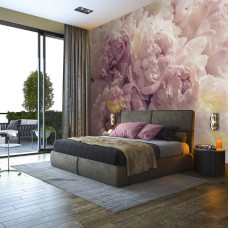 Een fotobehang met roze pioenrozen bloemen voor de woonkamer en slaapkamer.