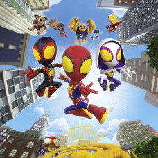 Behang met Spidey, Miles Morales en Ghost-Spider die door de stad vliegen tussen hoge wolkenkrabbers.