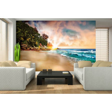 Een fotobehang met een prachtig landschap van strand en zee bij zonsondergang.