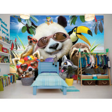 Een fotobehang van een grappige panda selfie, passend voor een jongenskamer.