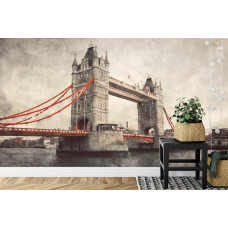 Een fotobehang met de iconische Tower Bridge in een vintage stijl, afgebeeld in een slaapkamer.