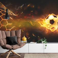 Een fotobehang met een vurige voetbalactie die kracht en snelheid uitstraalt in een kinderkamer.