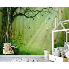 Een fotobehang van vlinders in een sprookjesbos met een magische uitstraling in een babykamer.