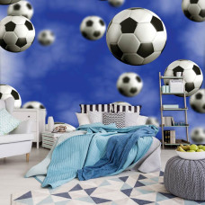 Fotobehang met blauwe achtergrond en voetballen, voor kinderen in de slaapkamer.
