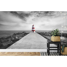 Een fotobehang met een iconische vuurtoren op een strand in Portugal, perfect voor een kantoor.