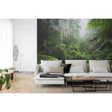 Een sfeervol fotobehang van een groen bosparadijs met jungle- en natuurlijke accenten, ideaal voor een keuken.