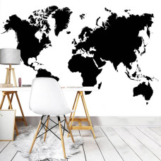 Een fotobehang van een zwart-witte wereldkaart met aarde en planeten.