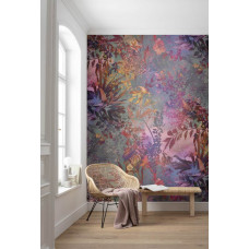Een fotobehang met een wilde tuin in de woonkamer.