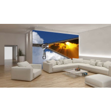 Een fotobehang met een luchtig wolkenlandschap in een kunststijl, passend in een huiskamer.