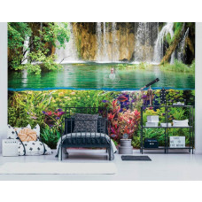 Een speels fotobehang met vissen en een waterval in een onderwaterwereld, ideaal voor een kinderkamer.