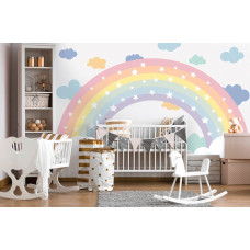 Een speels regenboog-behang met wolken en een dromerig ontwerp, geschikt voor diverse ruimtes.