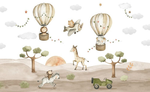 Fotobehang met een leeuw en olifant in een luchtballon tussen wolken en slingers, met zebra, aap en giraffe op de savanne bij zonsondergang.