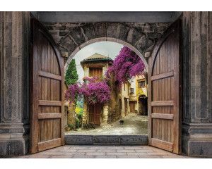 3D fotobehang met uitzicht op een oude stad en kasteeldeuren.