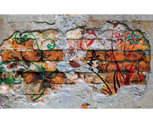 Fotobehang van een geschilderde bloemenmuur op een betonnen achtergrond.