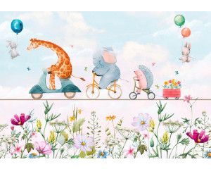 Kinderbehang met dieren zoals giraffes, olifanten en egels, gecombineerd met bloemen.