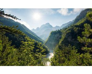 Elfenpoort Alpen fotobehang, met een magische toegang tot de bergen.