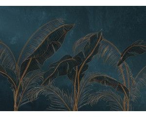 Een fotobehang met exotische palmbladeren in diepgroen met gouden accenten, waarin weelderige bladeren en subtiele goudtinten zorgen voor een luxe en tropische uitstraling.