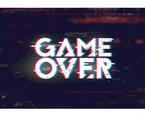 Fotobehang voor gamekamers met de tekst "Game Over" en speelse PlayStation-elementen.