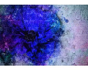 Geschilderde blauwe bloem op een artistiek fotobehang.