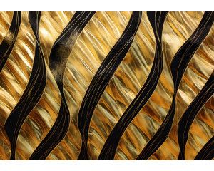 Abstract fotobehang met gouden gordijnen in een kunstzinnige weergave.