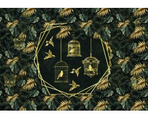 Fotobehang van gouden vogels in de jungle, omringd door bladeren en vogelkooien.