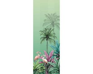 Fotobehang met felgekleurde flamingo's in een jungle-setting, perfect voor een exotische kamer.