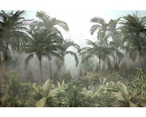 Fotobehang van een paradijs vol tropische planten en palmbomen, gehuld in een serene jungleomgeving.