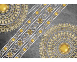 Fotobehang van een grijze mandala met gouden details, ideaal voor een elegante en rustgevende ruimte.