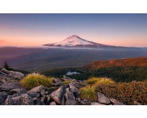 Mount Hood Oregon berg vulkaan fotobehang, met een majestueus uitzicht over de vulkaan.