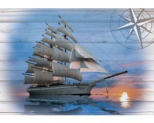 Maritiem fotobehang met een schip op een houten achtergrond, ideaal voor een nautische sfeer.