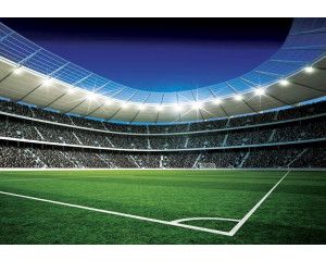 Fotobehang met een stadion en een voetbalveld waar kinderen spelen.